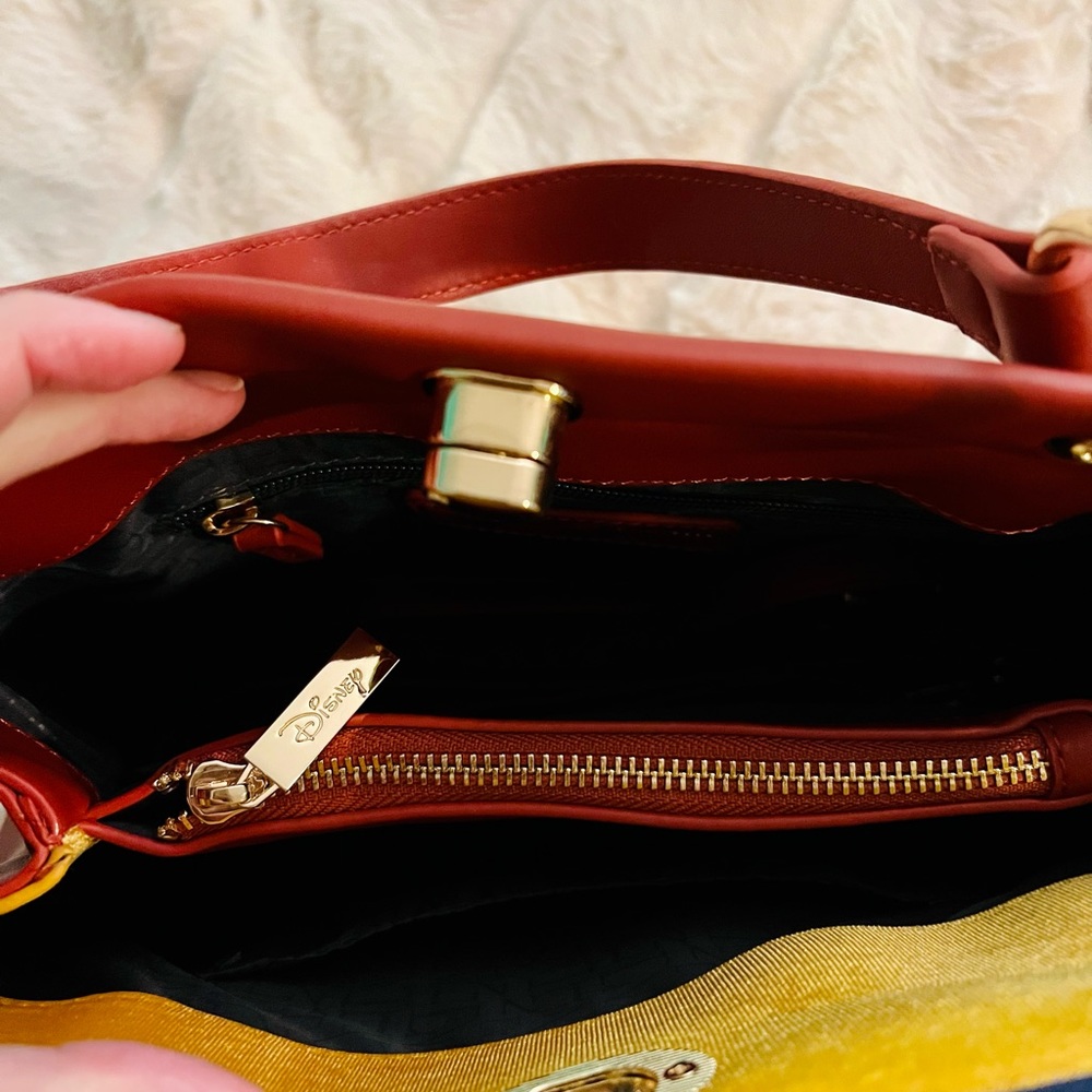 Nwt Gorgeous Danielle Nicole Pinocchio Disney Bag - image 3